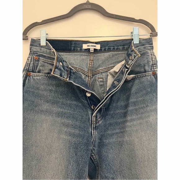 RE/DONE 90s High Rise Loose Jeans in "Broken-In Indigo" - Picture 3 of 4